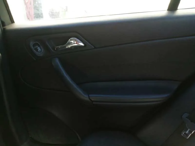 MERCEDES-BENZ CLASE C (W203) BERLINA MERCEDES CLASE C (W203) BERLINA '2004 220 CDI (LA) (203.008) NEGRO 2003