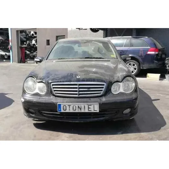 MERCEDES CLASE C (W203) BERLINA '2004 220 CDI (LA) (203.008) NEGRO