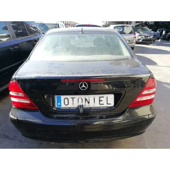 MERCEDES CLASE C (W203) BERLINA '2004 220 CDI (LA) (203.008) NEGRO