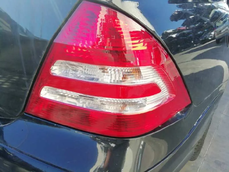 MERCEDES CLASE C (W203) BERLINA '2004 220 CDI (LA) (203.008) NEGRO
