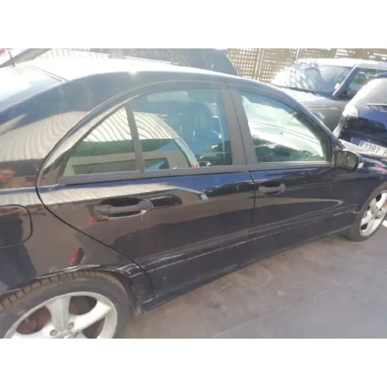 MERCEDES CLASE C (W203) BERLINA '2004 220 CDI (LA) (203.008) NEGRO