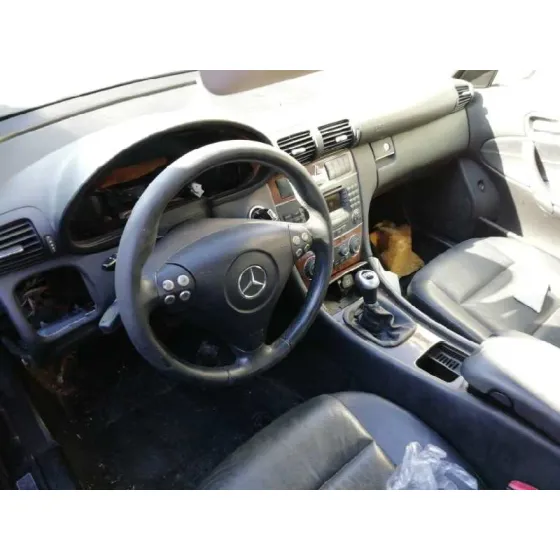 MERCEDES CLASE C (W203) BERLINA '2004 220 CDI (LA) (203.008) NEGRO