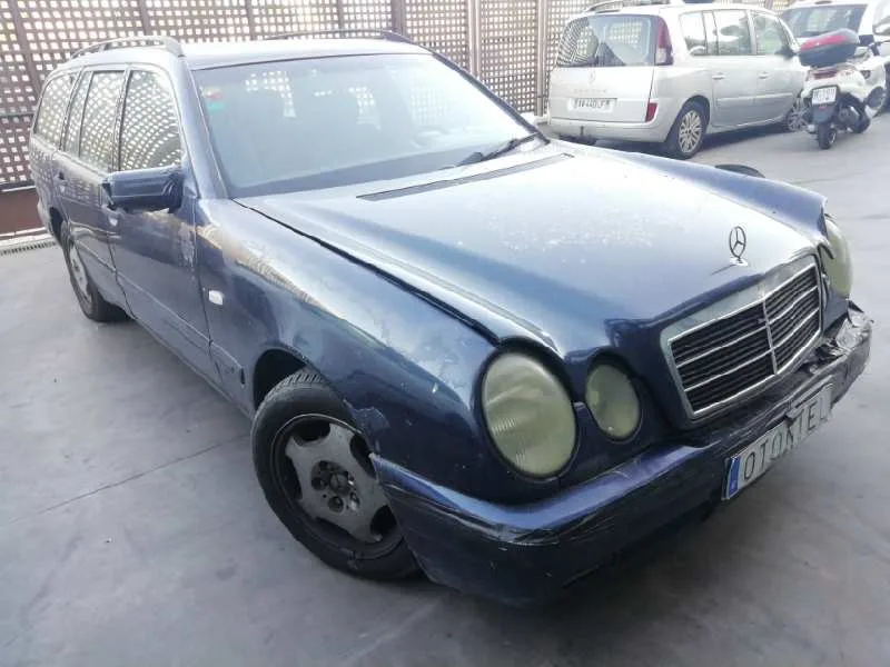 MERCEDES CLASE E (W210) FAMILIAR '1998 290 T TURBODIESEL (210.217) AZUL