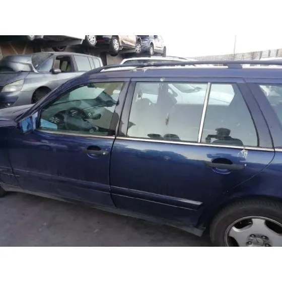 MERCEDES CLASE E (W210) FAMILIAR '1998 290 T TURBODIESEL (210.217) AZUL