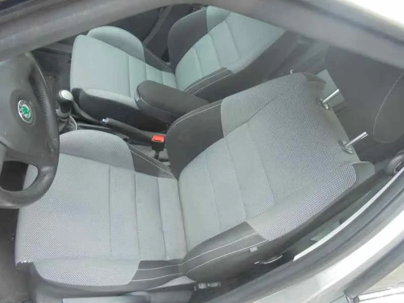 SKODA FABIA (5J2 ) SKODA FABIA (5J2 ) '2007 SPORT GRIS PLATA 2007