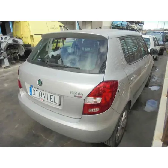 SKODA FABIA (5J2 ) '2007 SPORT GRIS PLATA
