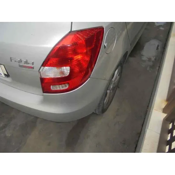 SKODA FABIA (5J2 ) '2007 SPORT GRIS PLATA