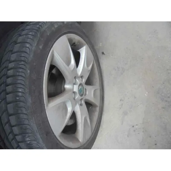 SKODA FABIA (5J2 ) '2007 SPORT GRIS PLATA