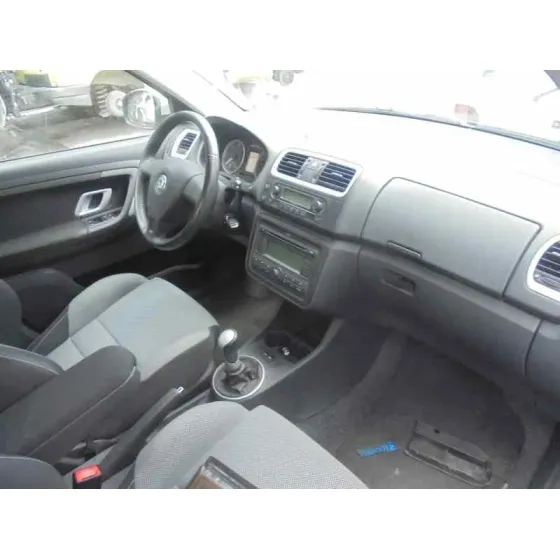 SKODA FABIA (5J2 ) '2007 SPORT GRIS PLATA