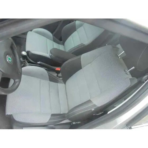 SKODA FABIA (5J2 ) '2007 SPORT GRIS PLATA