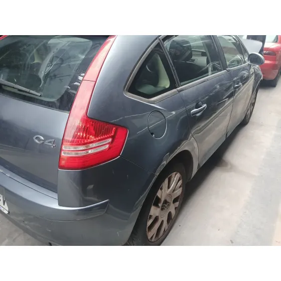 Citroen C4 BERLINA 2004