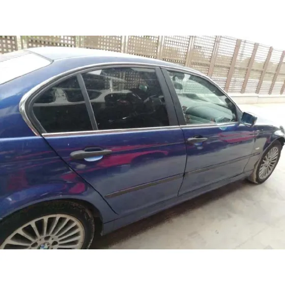 BMW SERIE 3 BERLINA (E46) '1998 320D AZUL