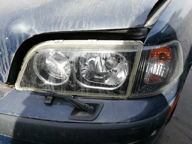 VOLVO V40 FAMILIAR '2002 2.0 T NEGRO
