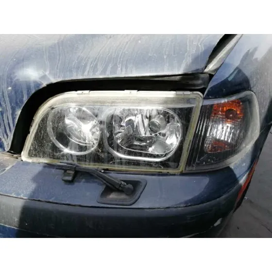 VOLVO V40 FAMILIAR '2002 2.0 T NEGRO