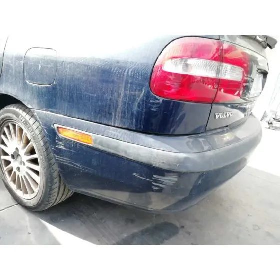 VOLVO V40 FAMILIAR '2002 2.0 T NEGRO