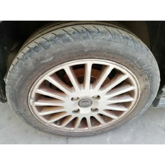 VOLVO V40 FAMILIAR '2002 2.0 T NEGRO