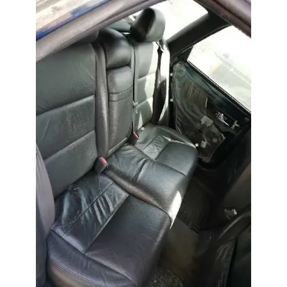 VOLVO V40 FAMILIAR '2002 2.0 T NEGRO