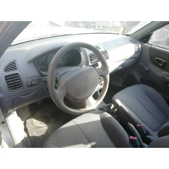 HYUNDAI ACCENT (LC) '2001 GL 4P GRIS