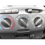 TOYOTA YARIS (NCP1/NLP1/SCP1) TOYOTA YARIS (NCP1/NLP1/SCP1) '2003 1.4 TURBODIESEL CAT PLATA 1999