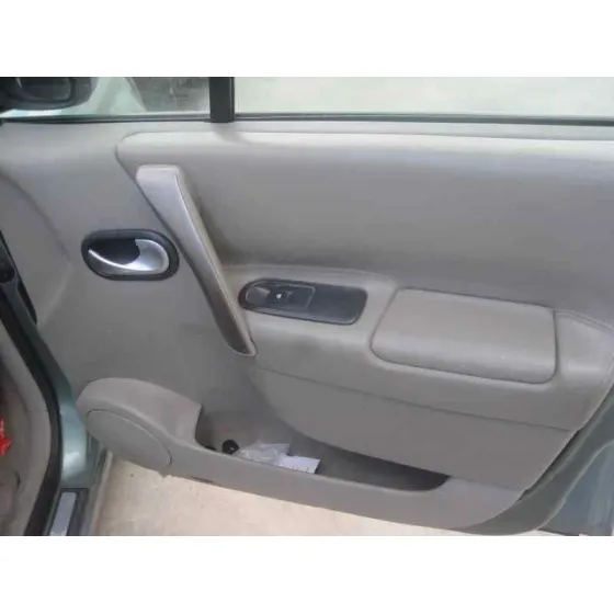 RENAULT GRAND SCENIC '2004 2.0 G VERDE CLARO