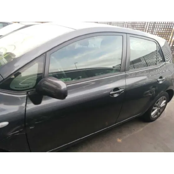 TOYOTA AURIS '2009 BASICO GRIS