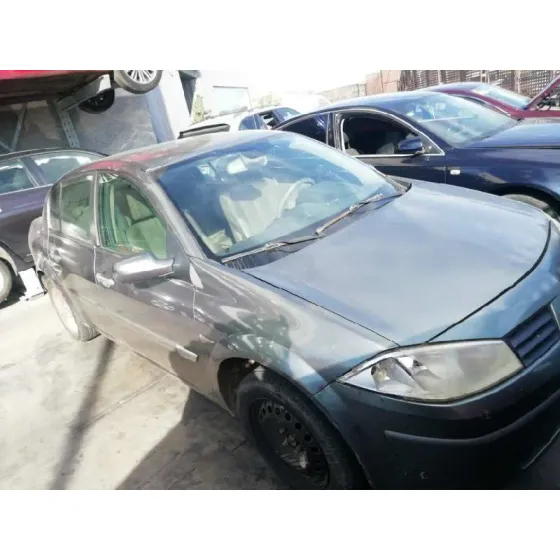 RENAULT MEGANE II CLASSIC BERLINA '2003 1.9 DCI DIESEL VERDE