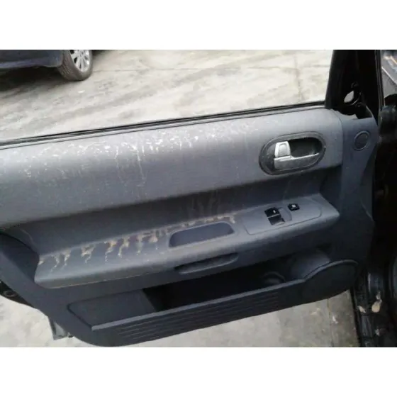 MITSUBISHI COLT BERLINA 5 (Z30A) '2005 1.1 INFORM (D) NEGRO