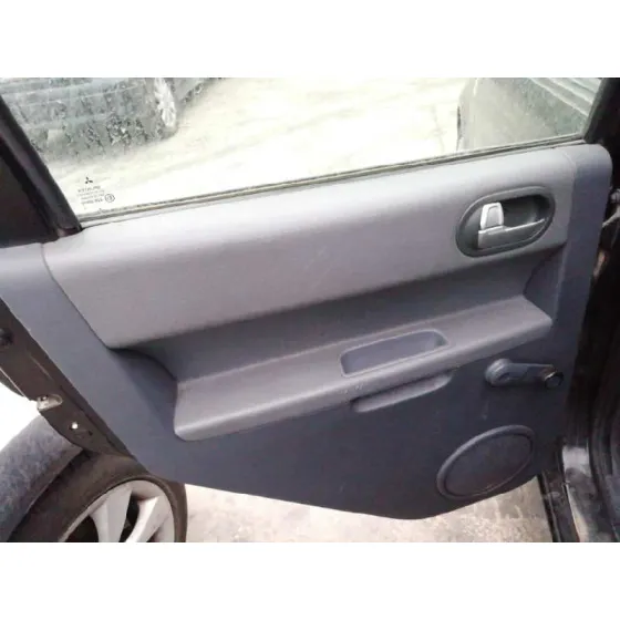 MITSUBISHI COLT BERLINA 5 (Z30A) '2005 1.1 INFORM (D) NEGRO
