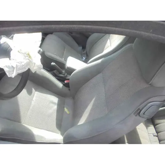 ALFA ROMEO 147 (190) '2005 1.9 JTD DISTINCTIVE NEGRO