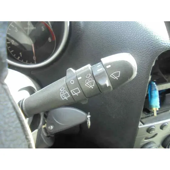 ALFA ROMEO 147 (190) '2005 1.9 JTD DISTINCTIVE NEGRO