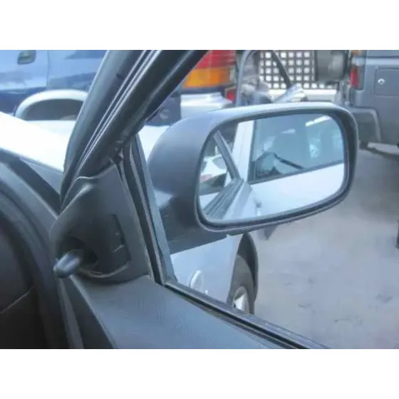 TOYOTA COROLLA (E12) '2002 1.6 LINEA SOL BERLINA 3/5 PLATA