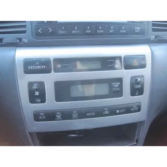 TOYOTA COROLLA (E12) '2002 1.6 LINEA SOL BERLINA 3/5 PLATA
