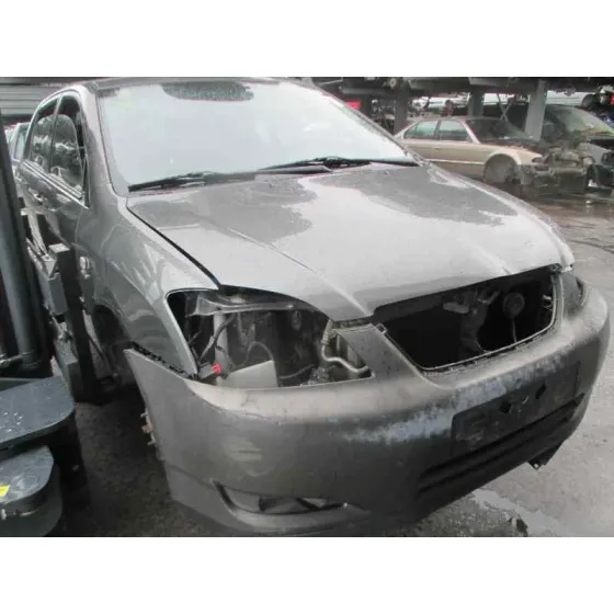 TOYOTA COROLLA (E12) '2003 2.0 D-4D SOL BERLINA GRIS
