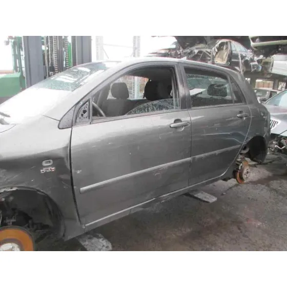 TOYOTA COROLLA (E12) '2003 2.0 D-4D SOL BERLINA GRIS