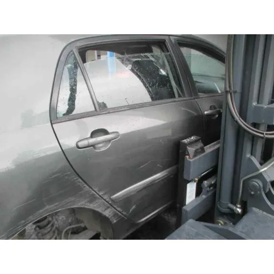 TOYOTA COROLLA (E12) '2003 2.0 D-4D SOL BERLINA GRIS