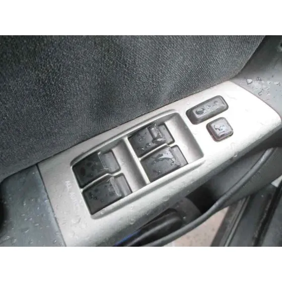 TOYOTA COROLLA (E12) '2003 2.0 D-4D SOL BERLINA GRIS