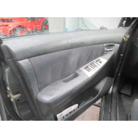 TOYOTA COROLLA (E12) '2003 2.0 D-4D SOL BERLINA GRIS