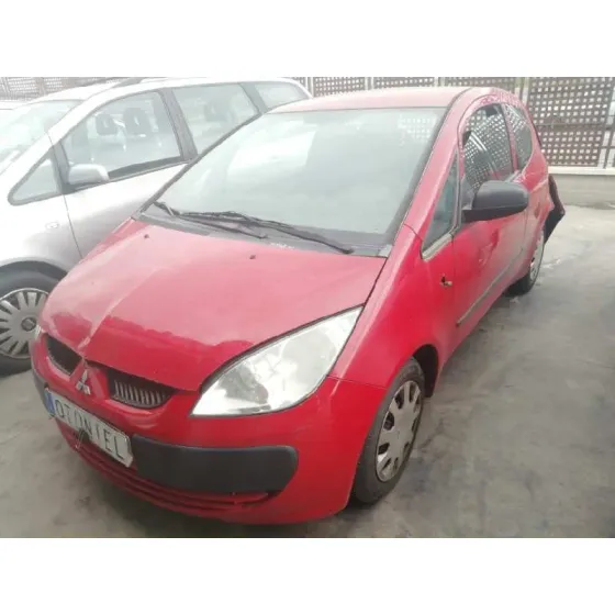 MITSUBISHI COLT BERLINA 3 (CZ) '2006 1.1 CAT ROJO