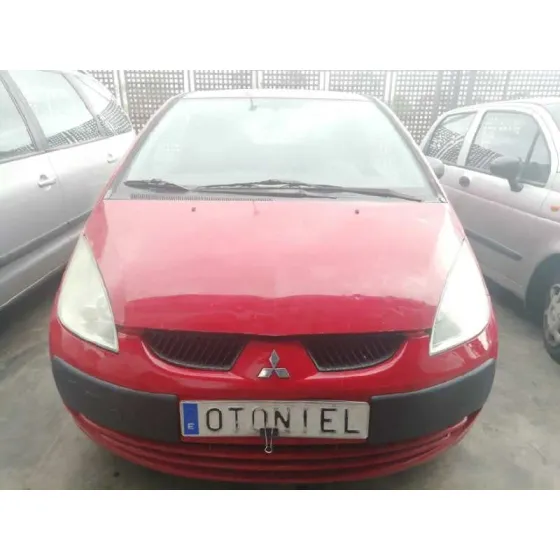 MITSUBISHI COLT BERLINA 3 (CZ) '2006 1.1 CAT ROJO