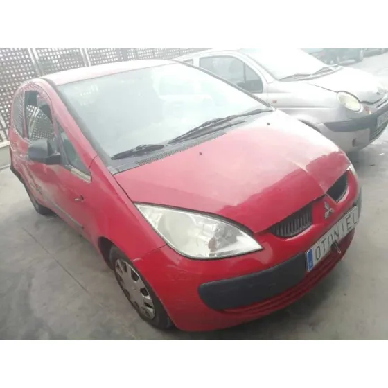 MITSUBISHI COLT BERLINA 3 (CZ) '2006 1.1 CAT ROJO