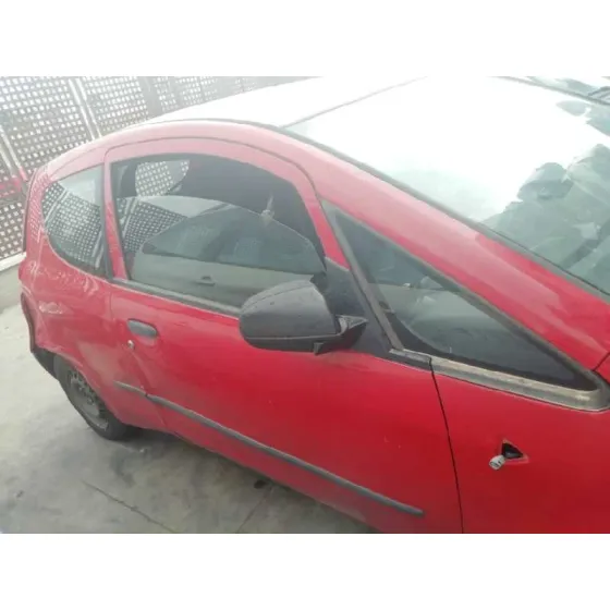 MITSUBISHI COLT BERLINA 3 (CZ) '2006 1.1 CAT ROJO