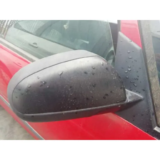 MITSUBISHI COLT BERLINA 3 (CZ) '2006 1.1 CAT ROJO