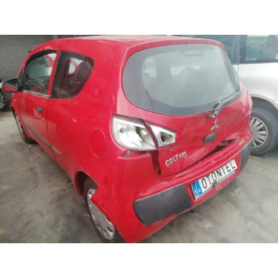 MITSUBISHI COLT BERLINA 3 (CZ) '2006 1.1 CAT ROJO