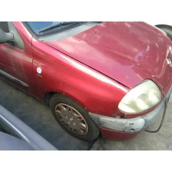 RENAULT CLIO II FASE I (B/CBO) '2001 1.2 ALIZE ROJO