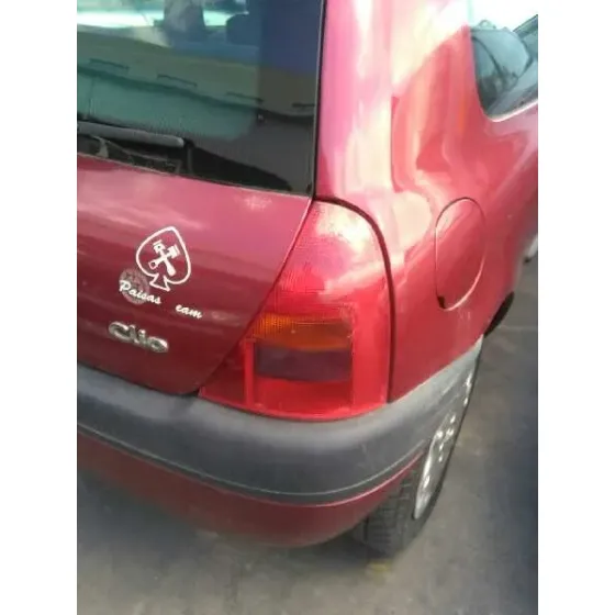 RENAULT CLIO II FASE I (B/CBO) '2001 1.2 ALIZE ROJO