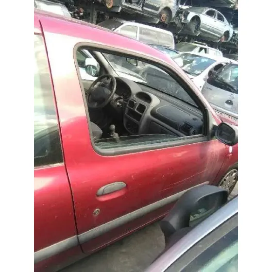 RENAULT CLIO II FASE I (B/CBO) '2001 1.2 ALIZE ROJO