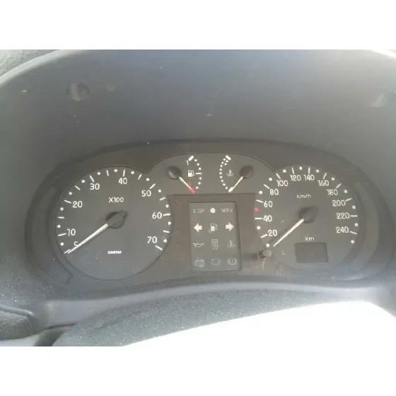 RENAULT CLIO II FASE I (B/CBO) '2001 1.2 ALIZE ROJO
