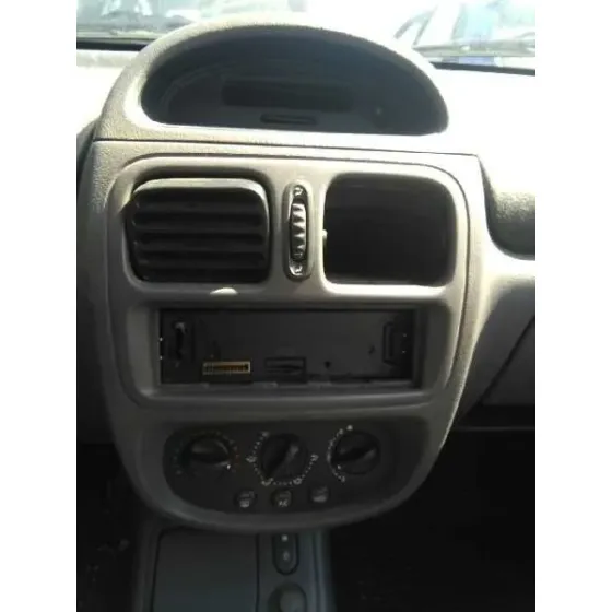 RENAULT CLIO II FASE I (B/CBO) '2001 1.2 ALIZE ROJO