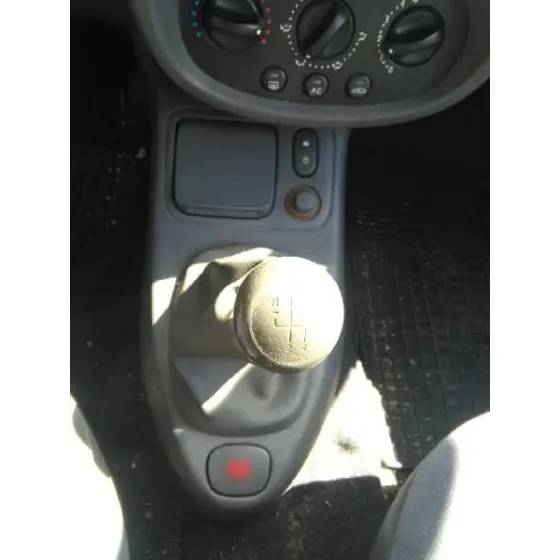 RENAULT CLIO II FASE I (B/CBO) '2001 1.2 ALIZE ROJO