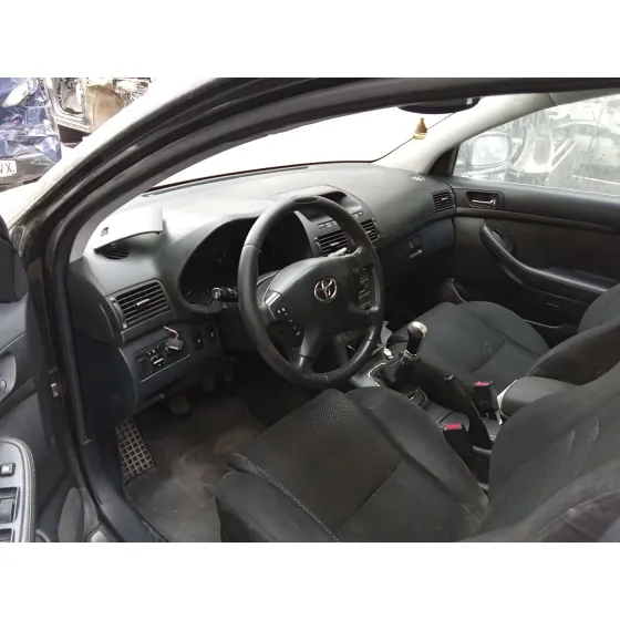 Toyota AVENSIS (_T25_) 2003